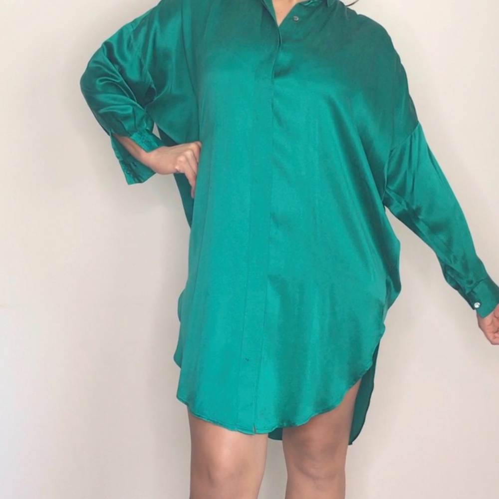 Beautiful 100% silk Blouse Vintage 1990s Style